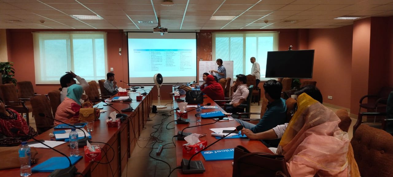 07b6cfea-6f94-4dfb-8051-188bc247b2eb