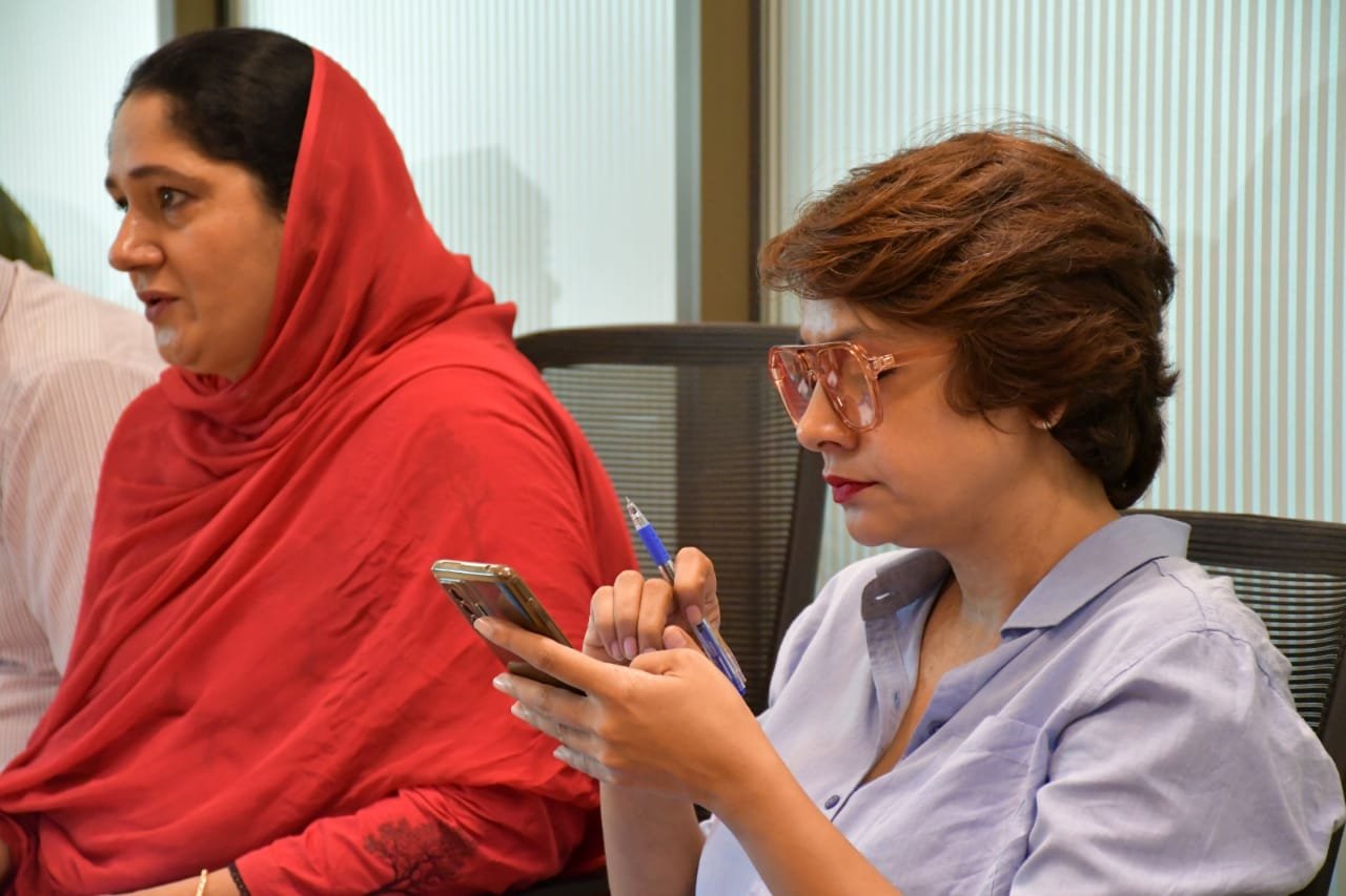 7905d03a-3424-42f6-a043-6fae7a57384f